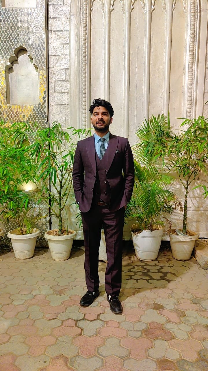 Mr. Rishabh Kant Pathak