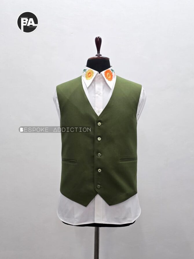 Men Olive Green 4Pc Bespoke Flowers Embroidered On Peak Lapel Cocktail Coat Pant Vest Shirt Western Suit Retro Groom Wedding Party Outfit - Image 4